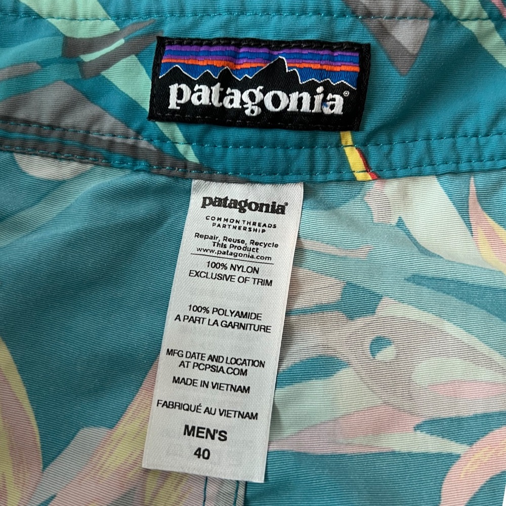SOLD Patagonia Men’s Minimalist Wavefarer Board Shorts Bird Of Paradise LIKE NEW - Picture 4 of 7